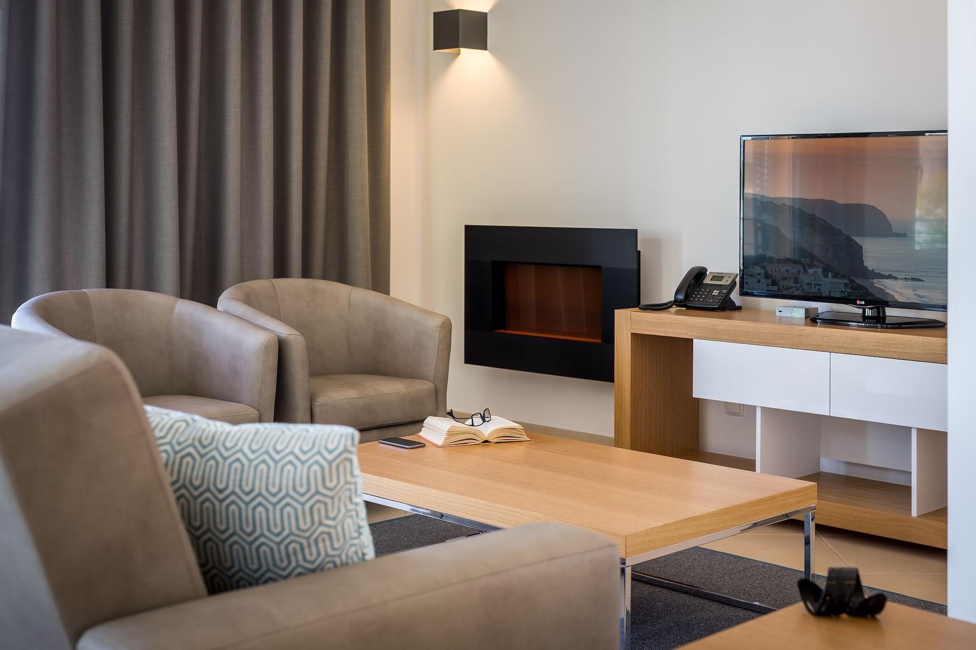 Nau Salema Beach Village Экстерьер фото